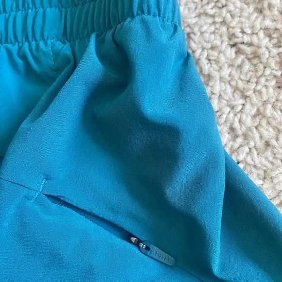 Athleta Racer Run Shorts 4” - Picture 4 of 5